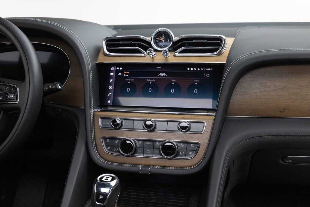 2023 Bentley Bentayga EWB Azure First Edition V8 AWD photo 18