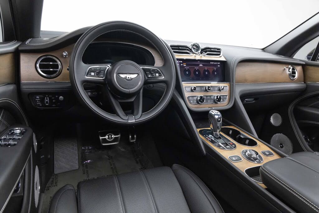 2023 Bentley Bentayga EWB Azure First Edition V8 AWD photo 6
