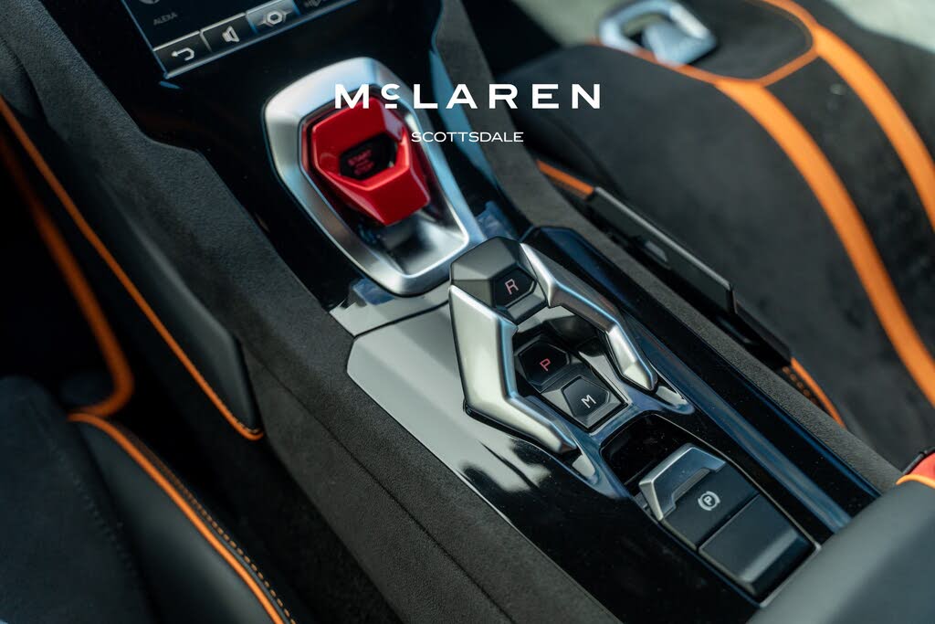 2024 Lamborghini Huracan Tecnica Coupe RWD photo 17 of 24