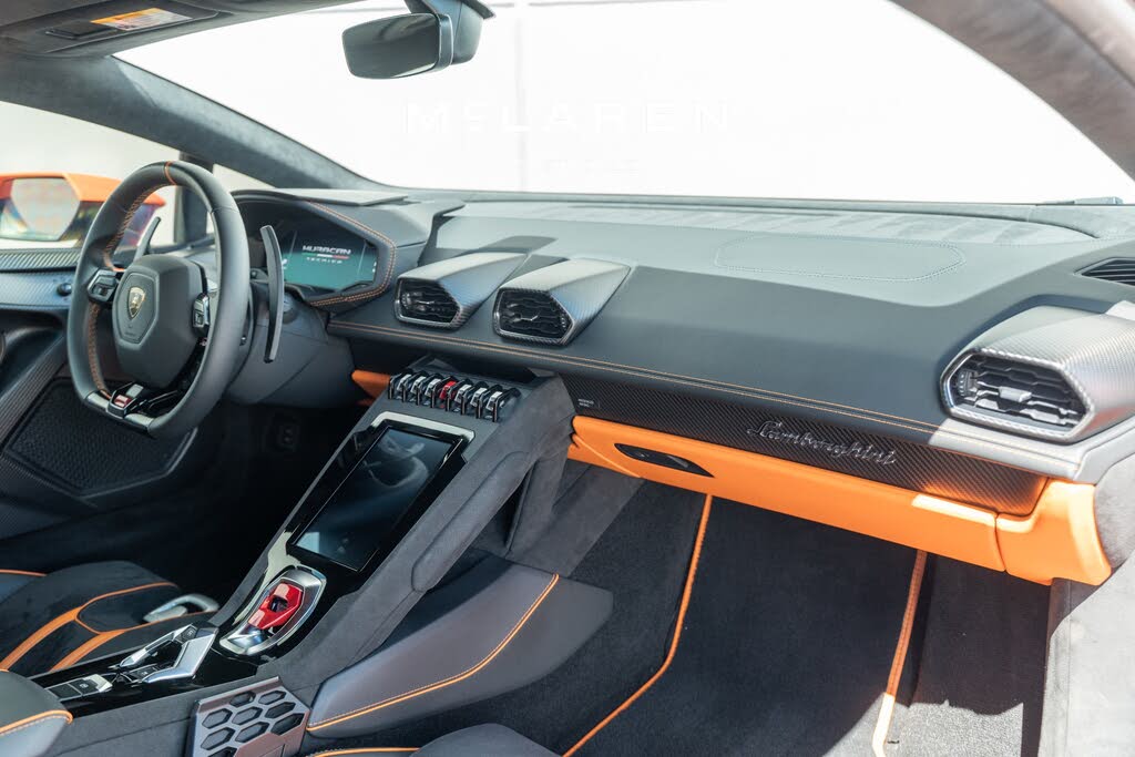 2024 Lamborghini Huracan Tecnica Coupe RWD photo 19 of 24
