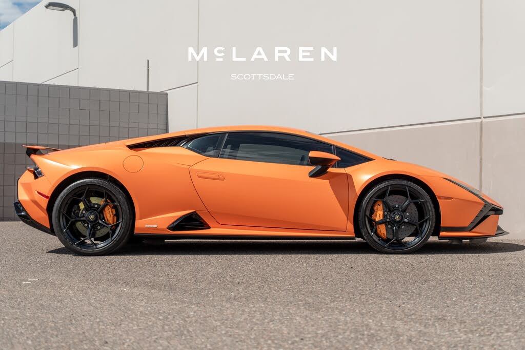 2024 Lamborghini Huracan Tecnica Coupe RWD photo 8 of 24