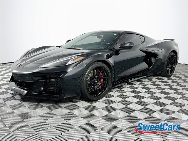 2024 Chevrolet Corvette Z06 3LZ Coupe RWD photo 3