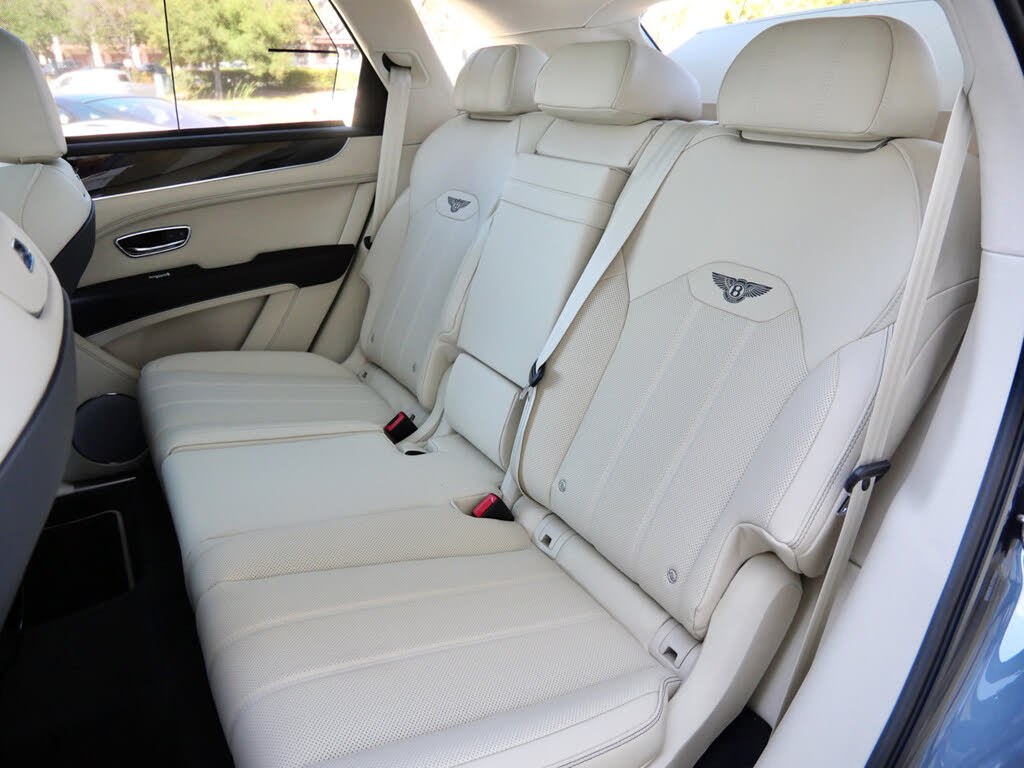 2026 Bentley Bentayga V8 AWD photo 21
