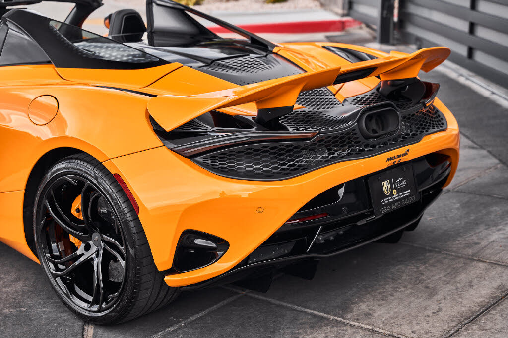 2025 McLaren 750S Spider RWD photo 12 of 24