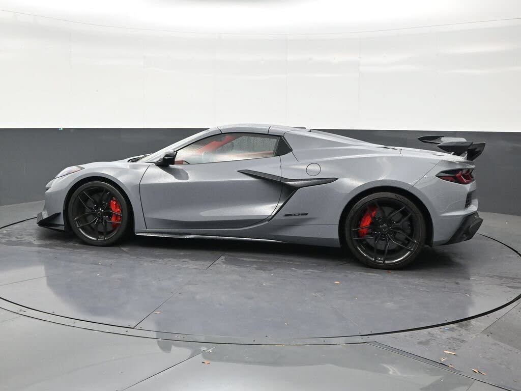 2025 Chevrolet Corvette Z06 3LZ Convertible RWD photo 2