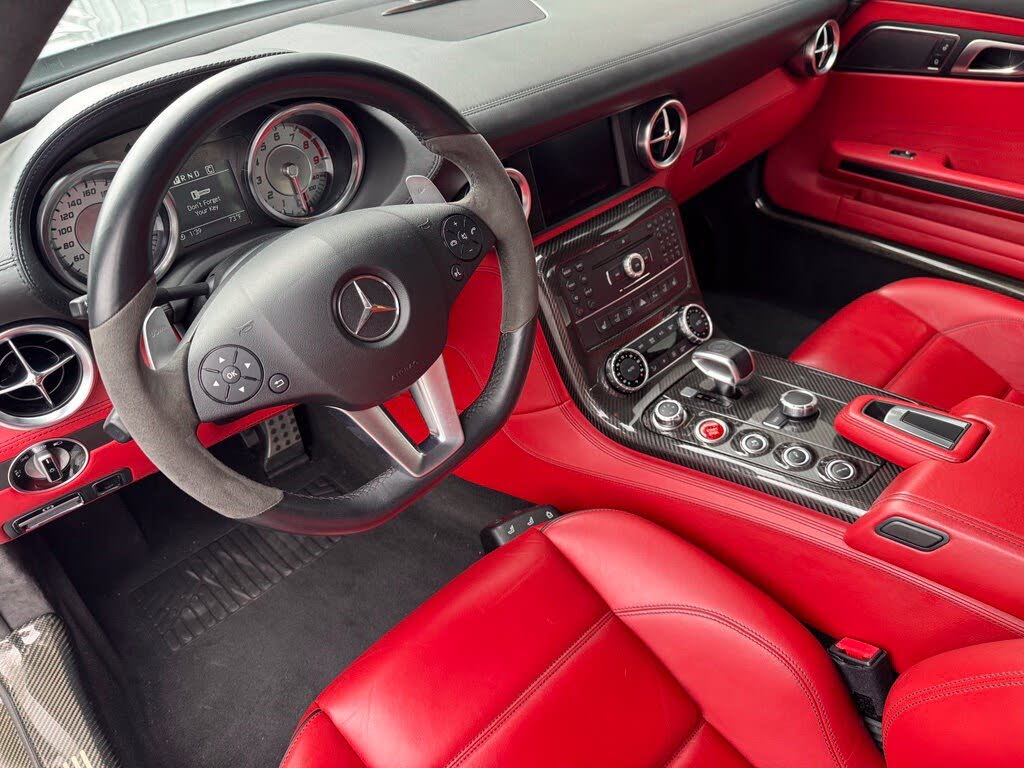 2012 Mercedes-Benz SLS AMG photo 5