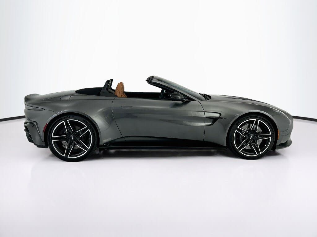 2026 Aston Martin Vantage Roadster RWD photo 4