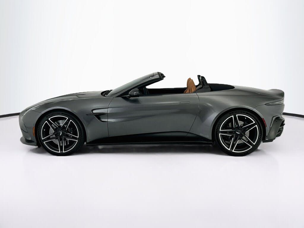 2026 Aston Martin Vantage Roadster RWD photo 8