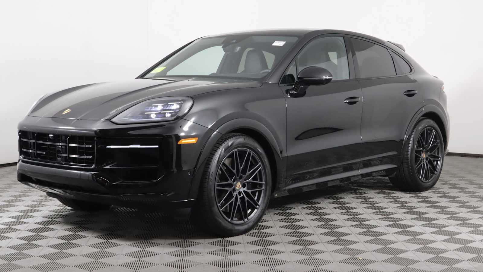 2025 Porsche Cayenne Coupe GTS AWD