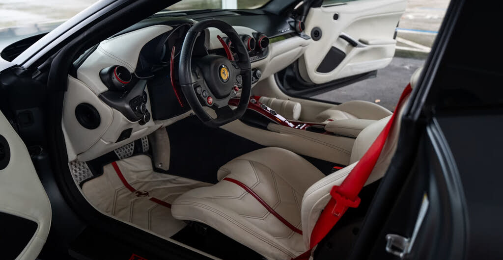 2014 Ferrari F12 Berlinetta Coupe photo 3
