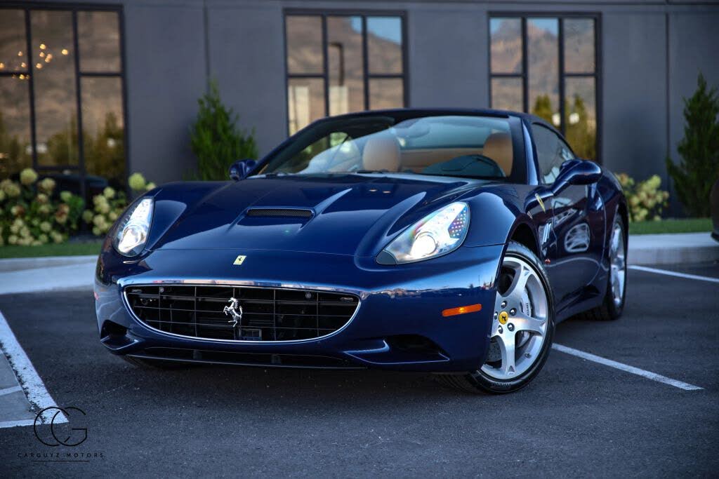 2014 Ferrari California Roadster photo 2