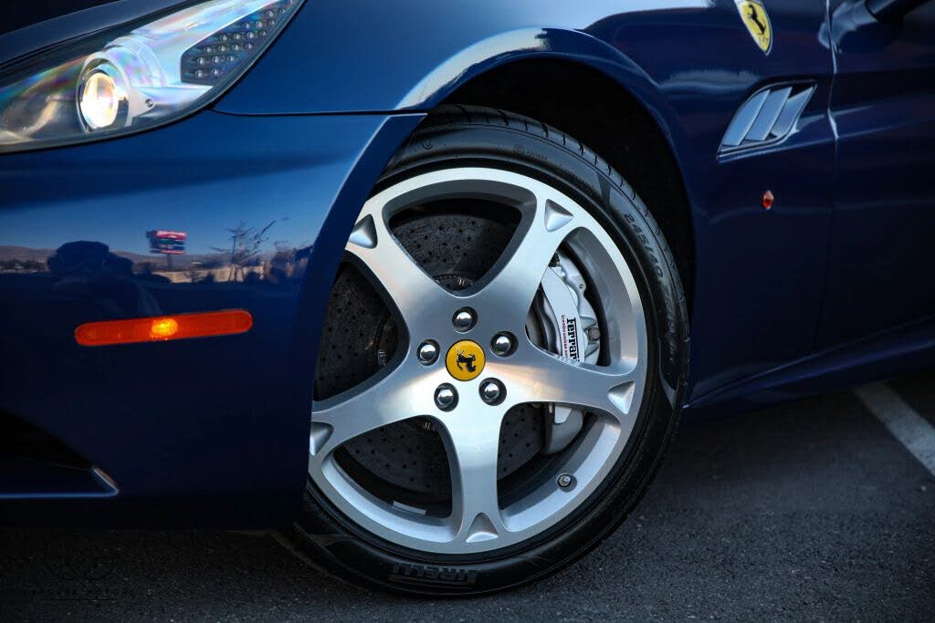 2014 Ferrari California Roadster photo 11