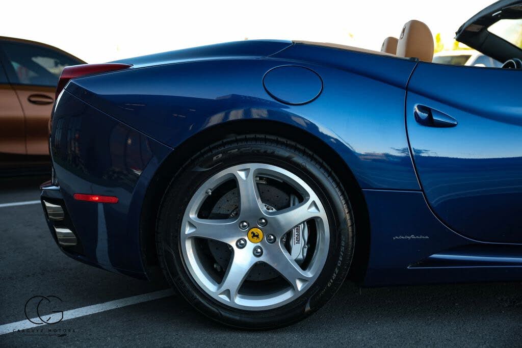 2014 Ferrari California Roadster photo 21