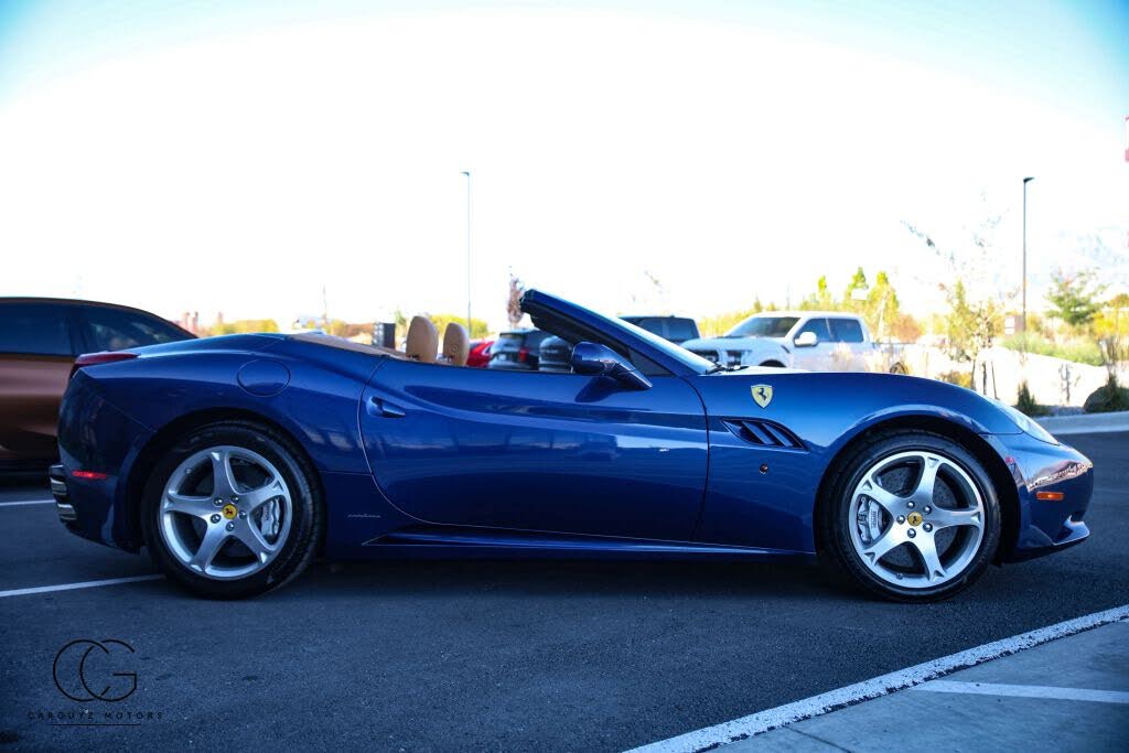2014 Ferrari California Roadster photo 22