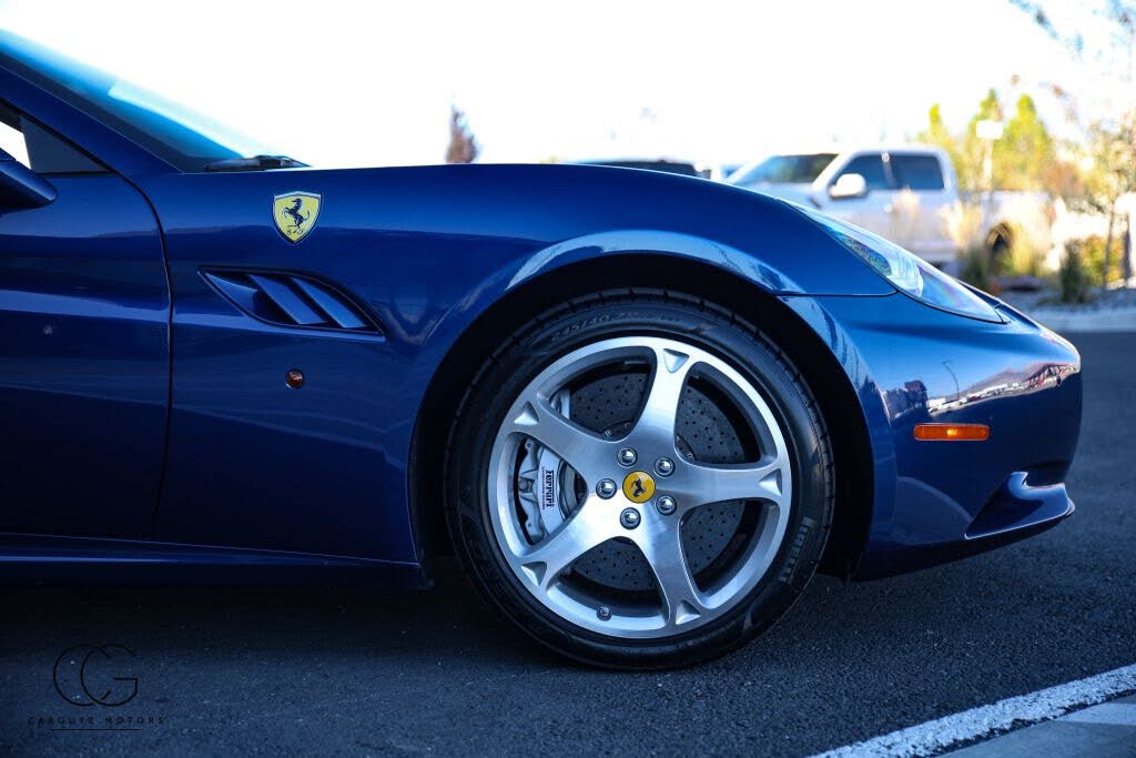 2014 Ferrari California Roadster photo 23