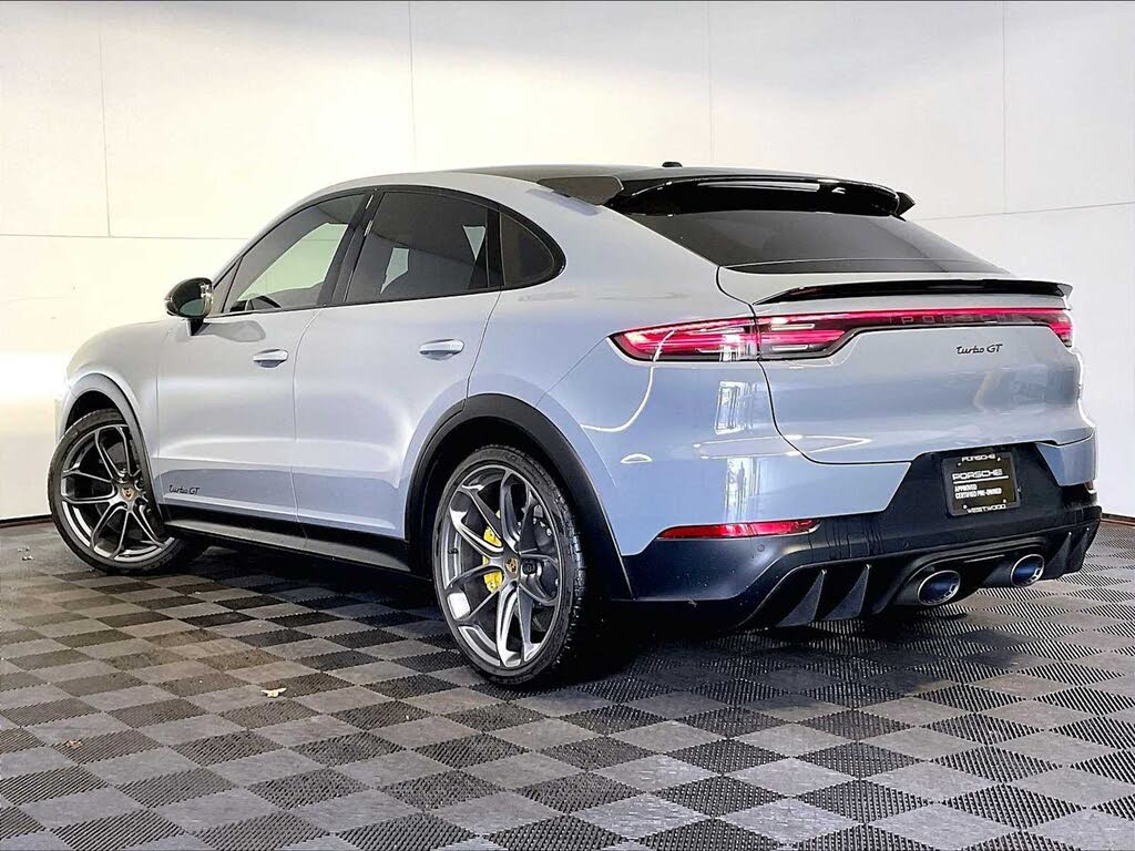 2022 Porsche Cayenne Turbo GT AWD photo 3