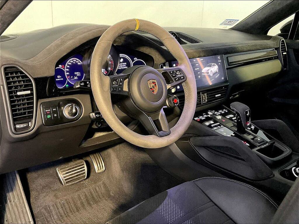 2022 Porsche Cayenne Turbo GT AWD photo 4