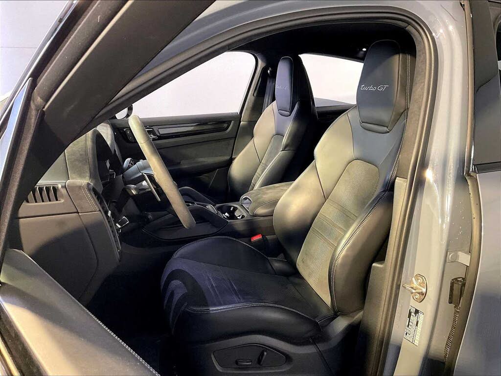 2022 Porsche Cayenne Turbo GT AWD photo 5