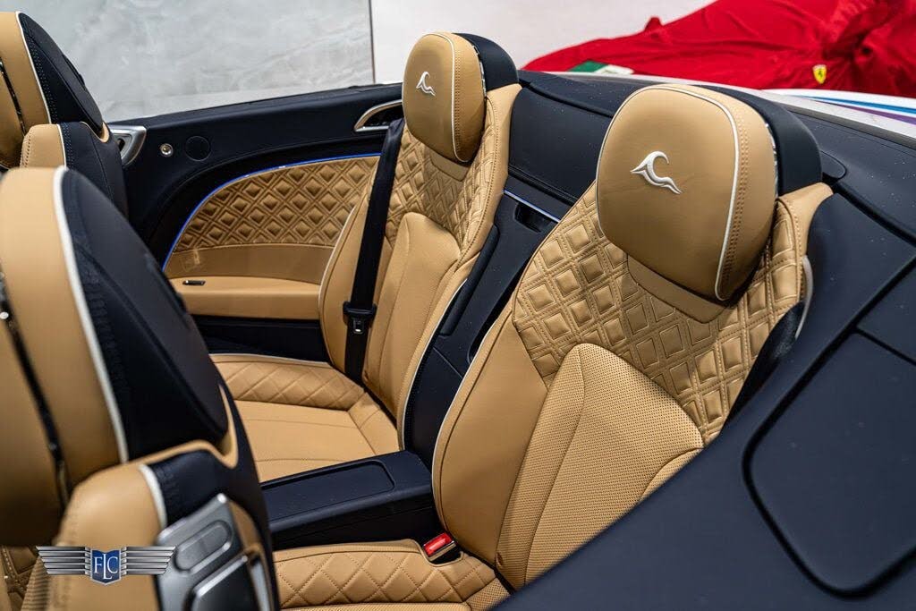 2023 Bentley Continental GTC photo 2