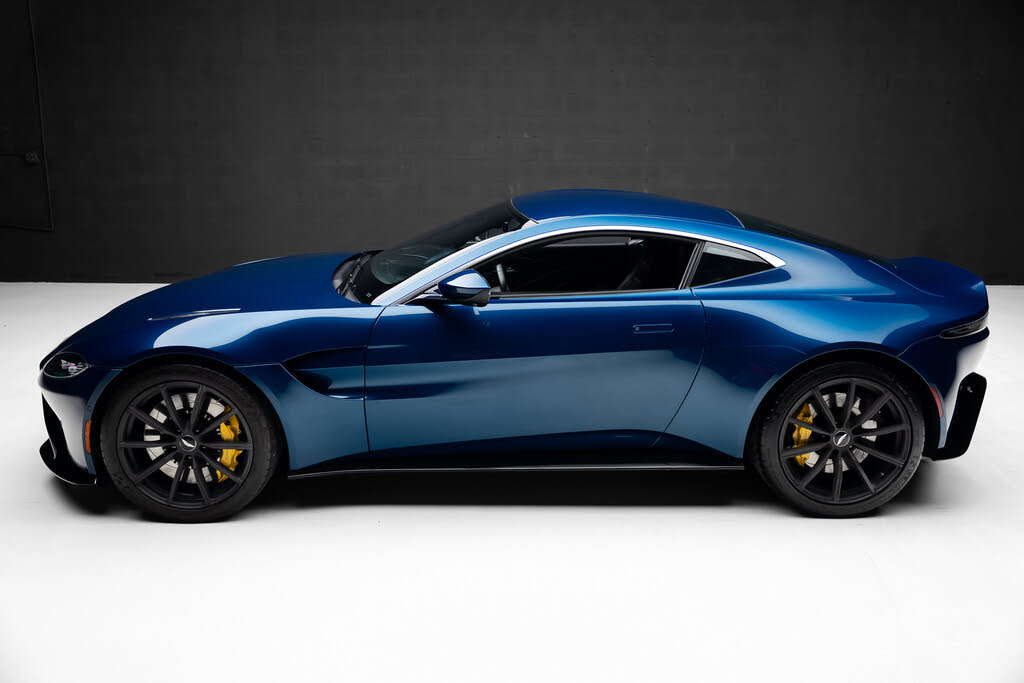 2020 Aston Martin Vantage RWD photo 16