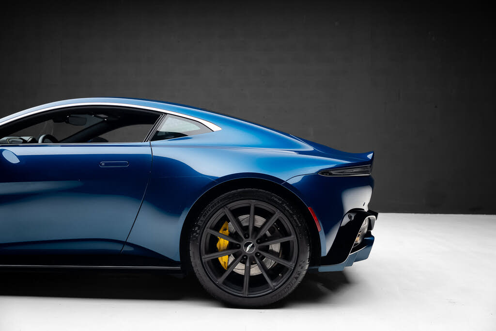 2020 Aston Martin Vantage RWD photo 20