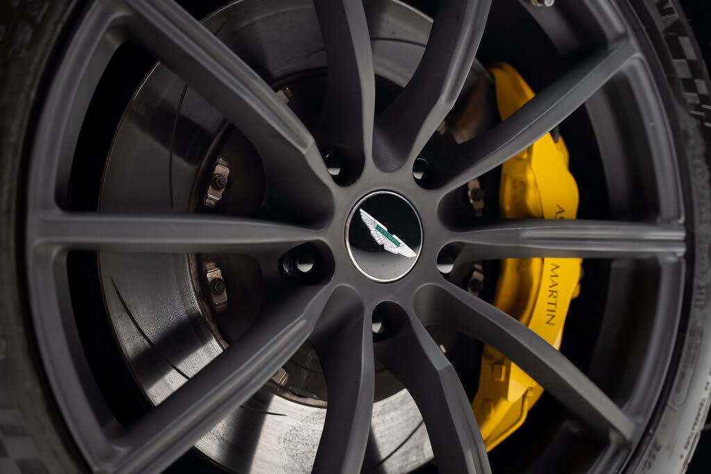 2020 Aston Martin Vantage RWD photo 22