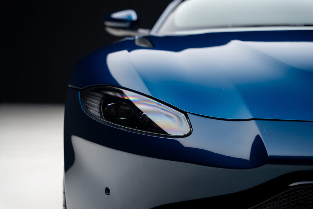 2020 Aston Martin Vantage RWD photo 9