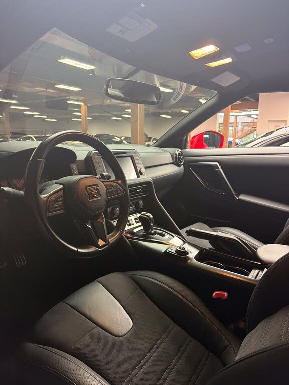 2023 Nissan GT-R Premium AWD photo 5 of 7