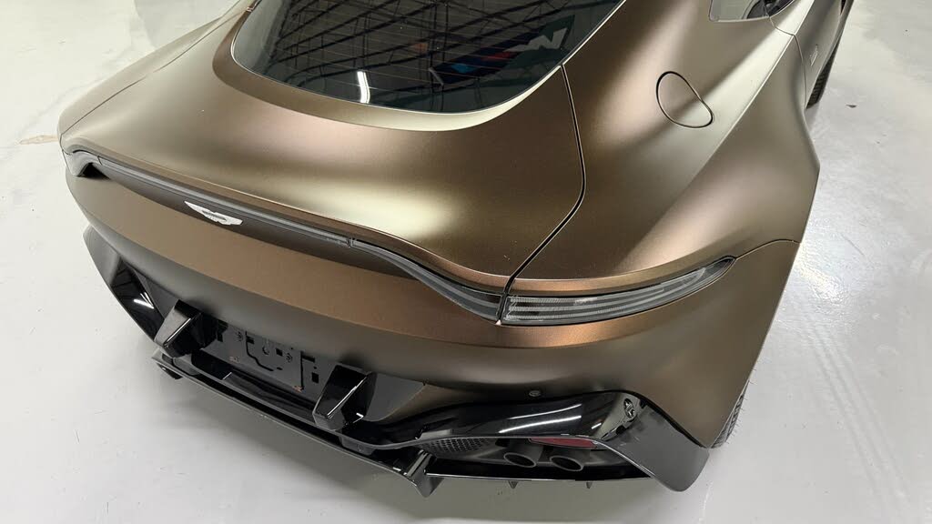 2021 Aston Martin Vantage Coupe RWD photo 11