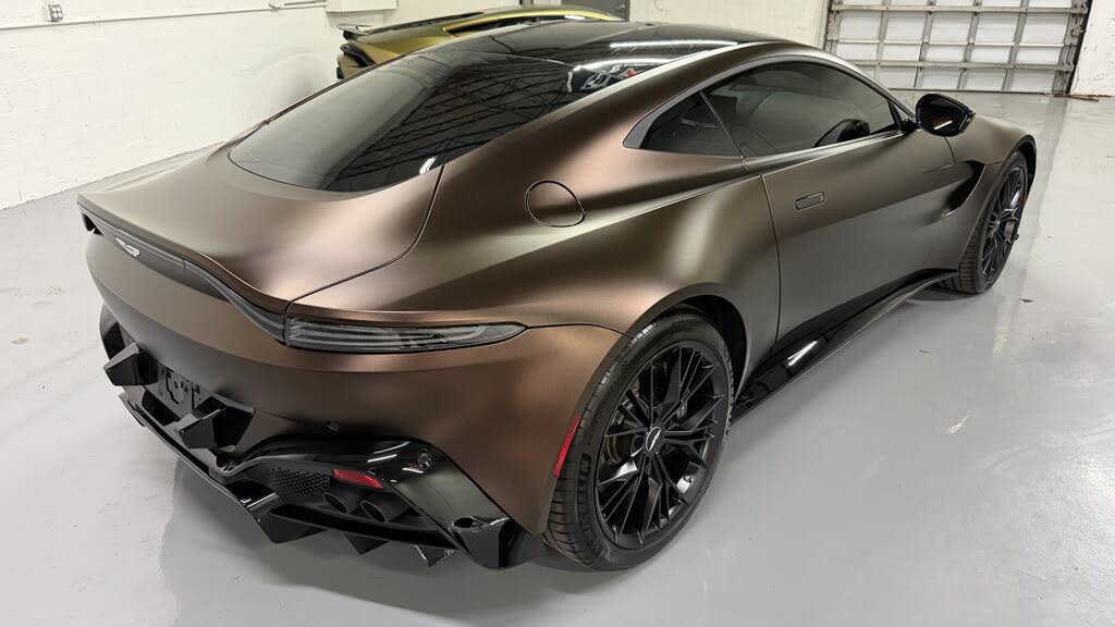 2021 Aston Martin Vantage Coupe RWD photo 12