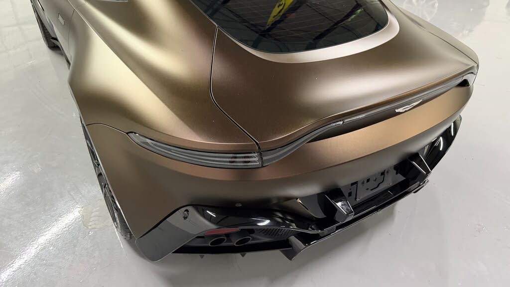 2021 Aston Martin Vantage Coupe RWD photo 17