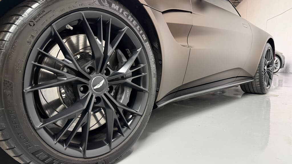 2021 Aston Martin Vantage Coupe RWD photo 21