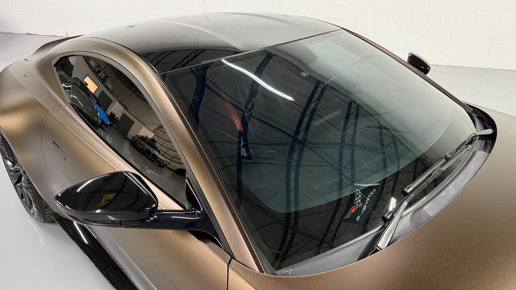 2021 Aston Martin Vantage Coupe RWD photo 5