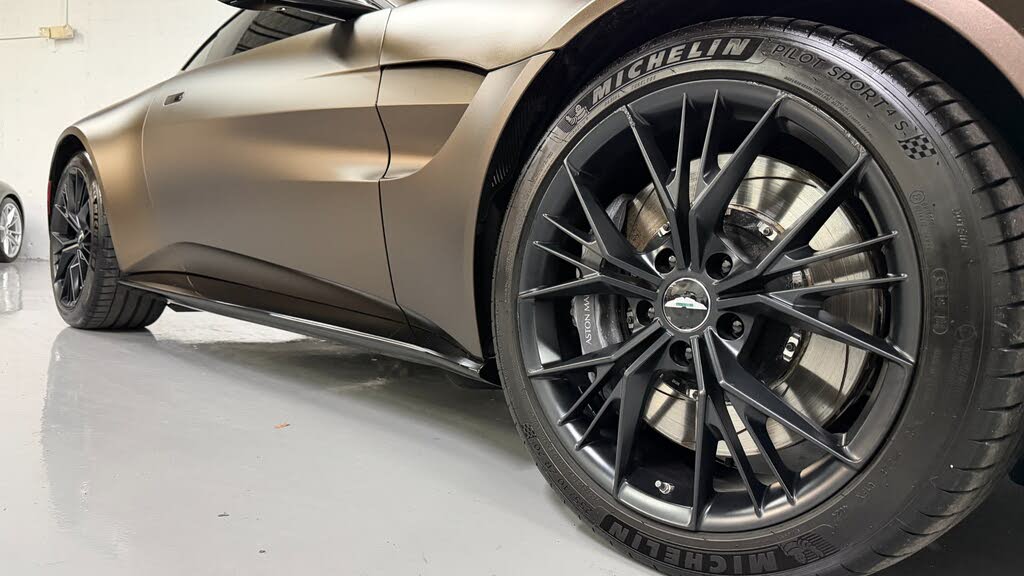 2021 Aston Martin Vantage Coupe RWD photo 7