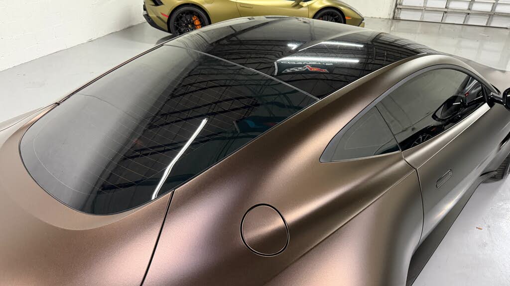 2021 Aston Martin Vantage Coupe RWD photo 9