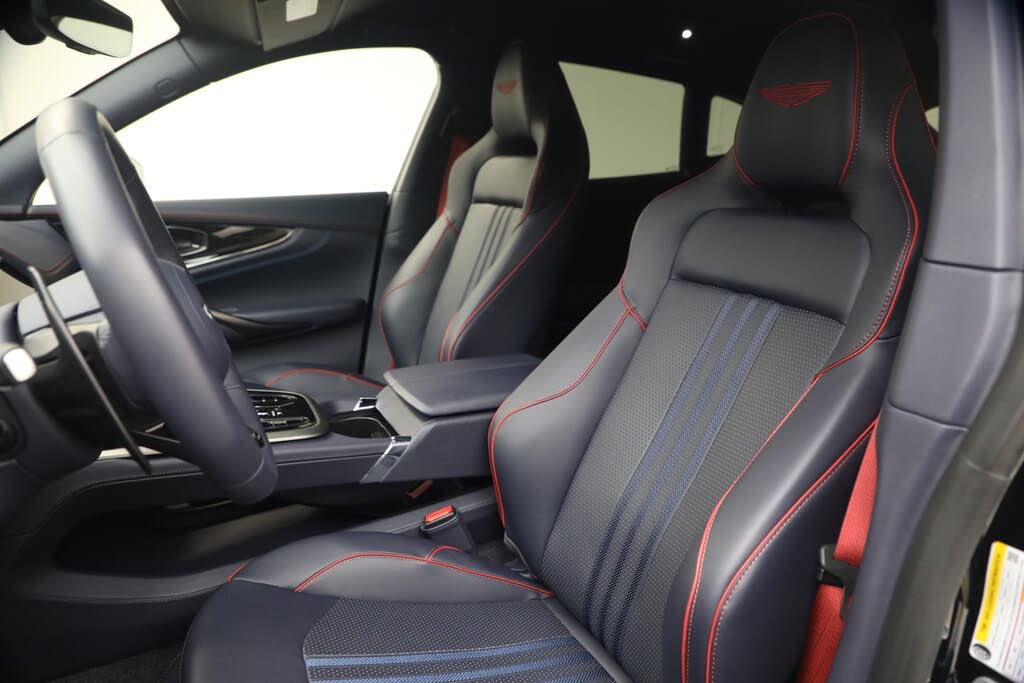 2025 Aston Martin DBX 707 AWD photo 16
