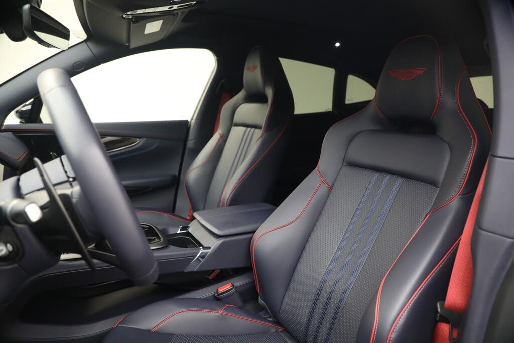 2025 Aston Martin DBX 707 AWD photo 17