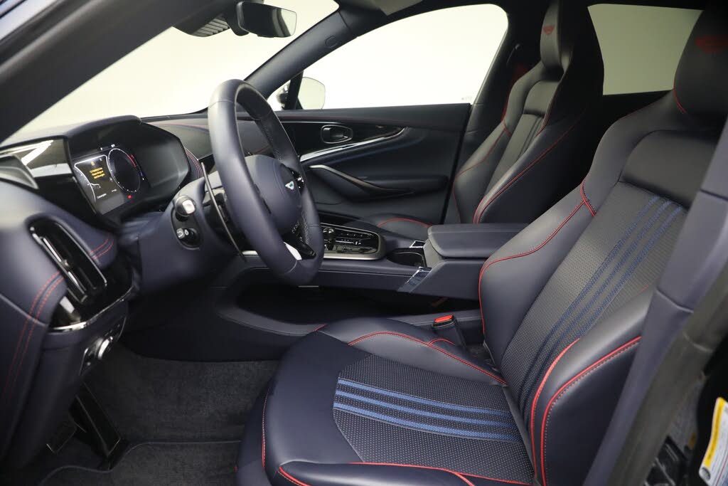 2025 Aston Martin DBX 707 AWD photo 18
