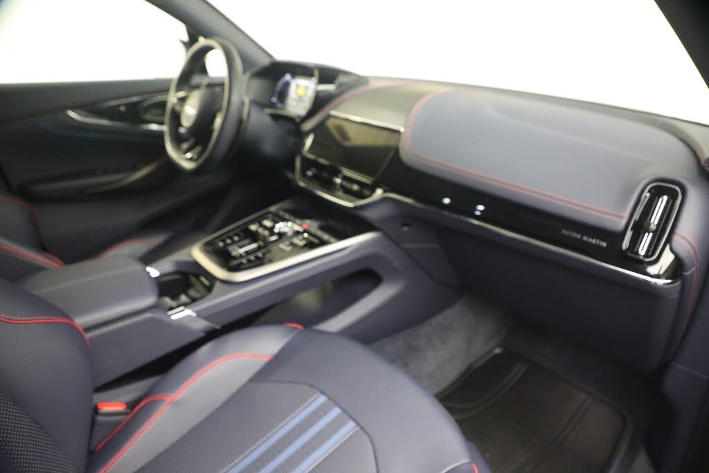 2025 Aston Martin DBX 707 AWD photo 21