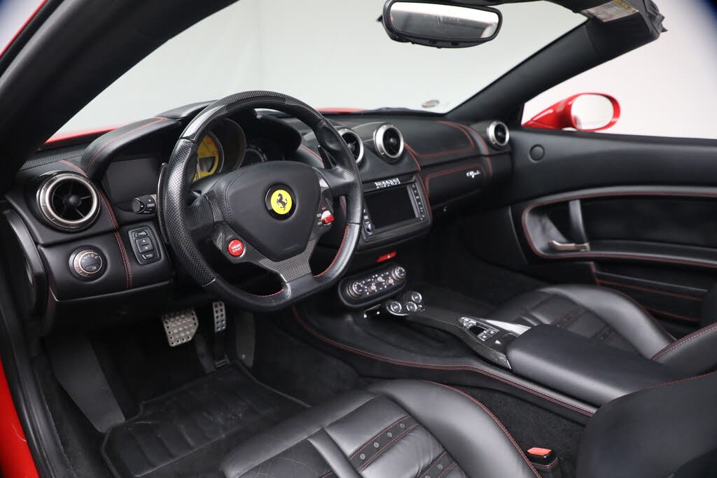 2014 Ferrari California Roadster photo 14
