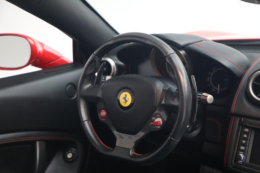 2014 Ferrari California Roadster photo 22