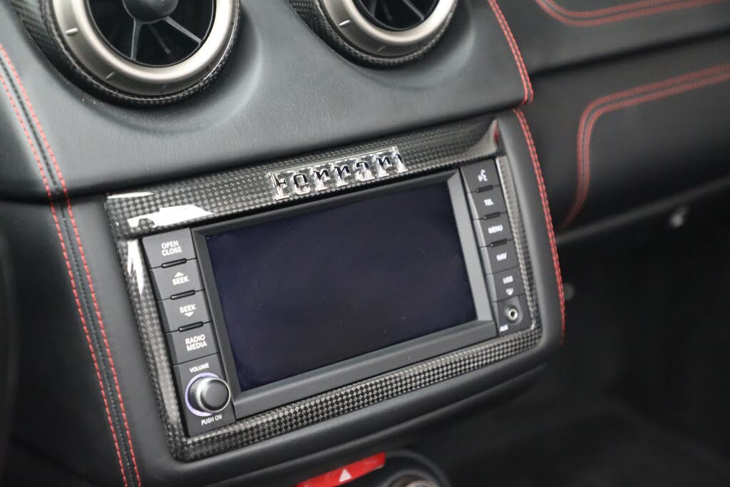2014 Ferrari California Roadster photo 23