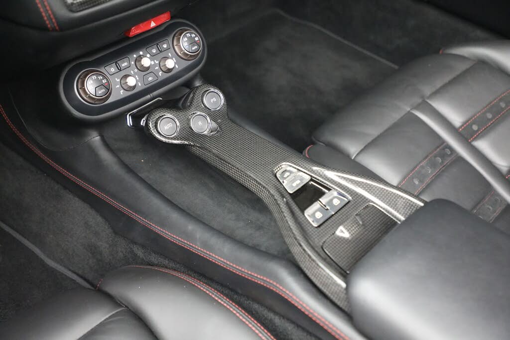 2014 Ferrari California Roadster photo 24