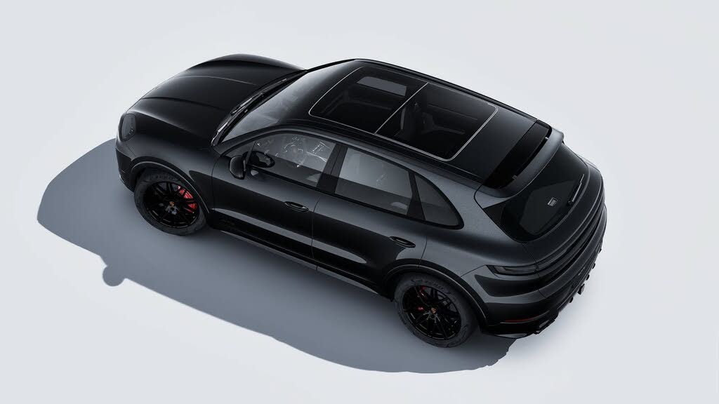 2026 Porsche Cayenne GTS AWD photo 3