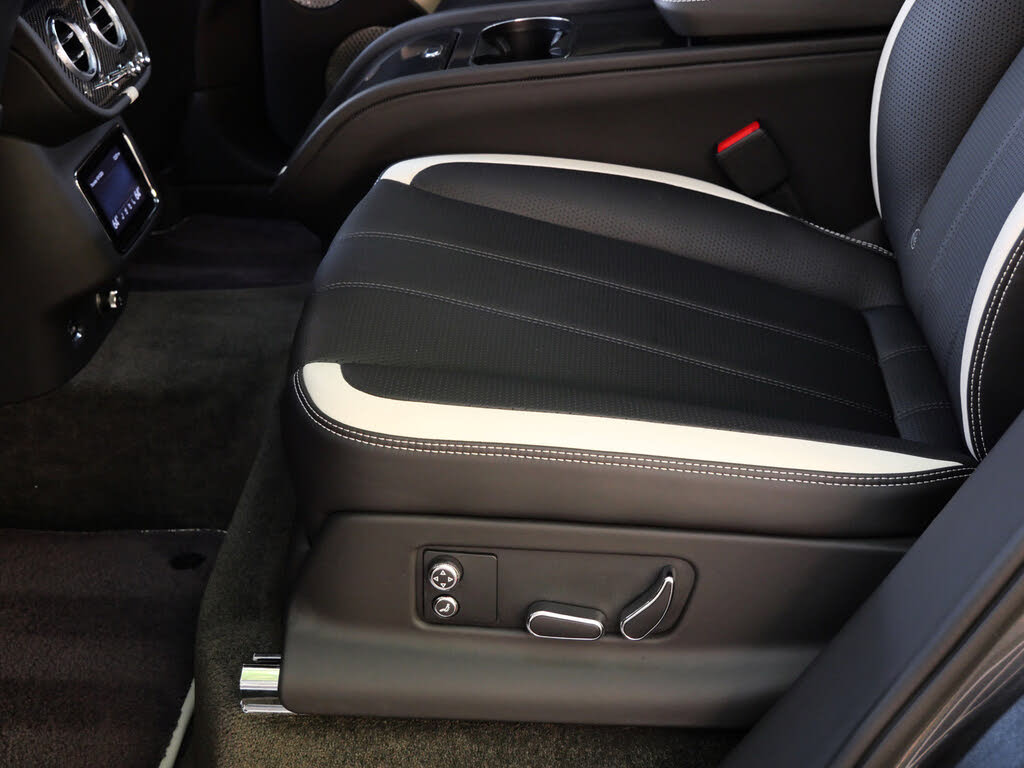 2022 Bentley Bentayga Speed AWD photo 21
