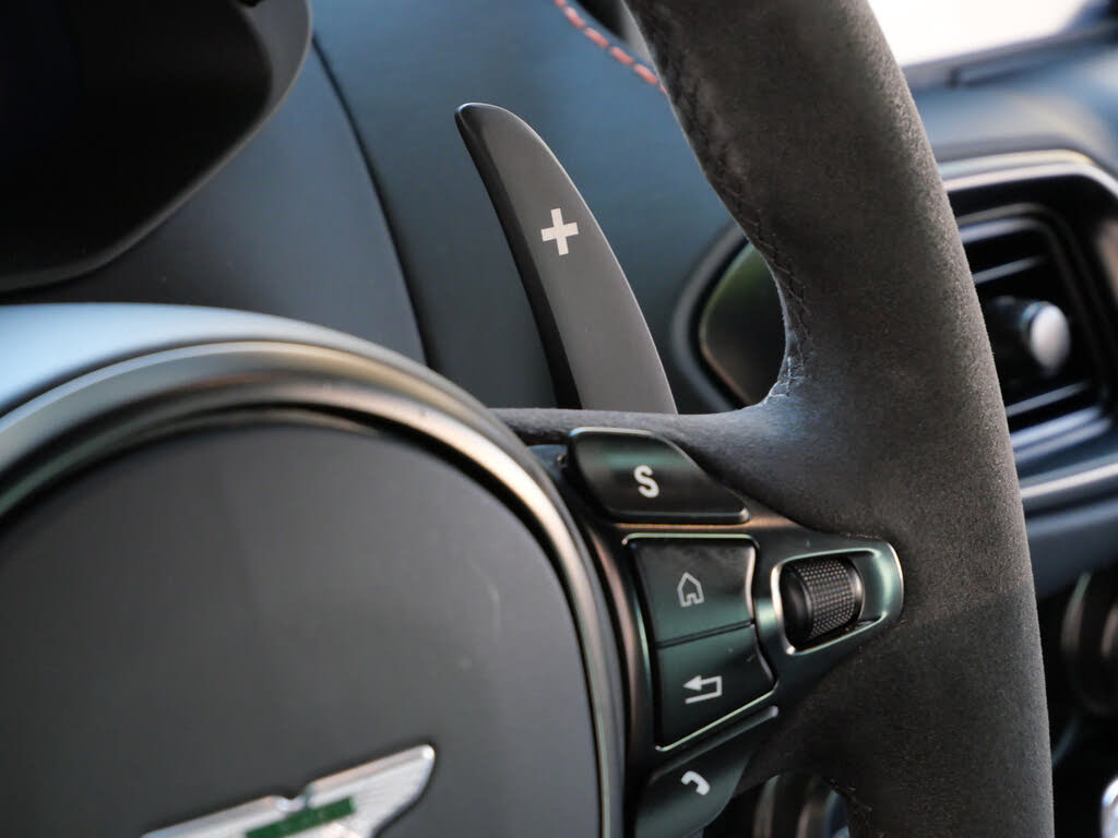 2022 Aston Martin Vantage Coupe RWD photo 19