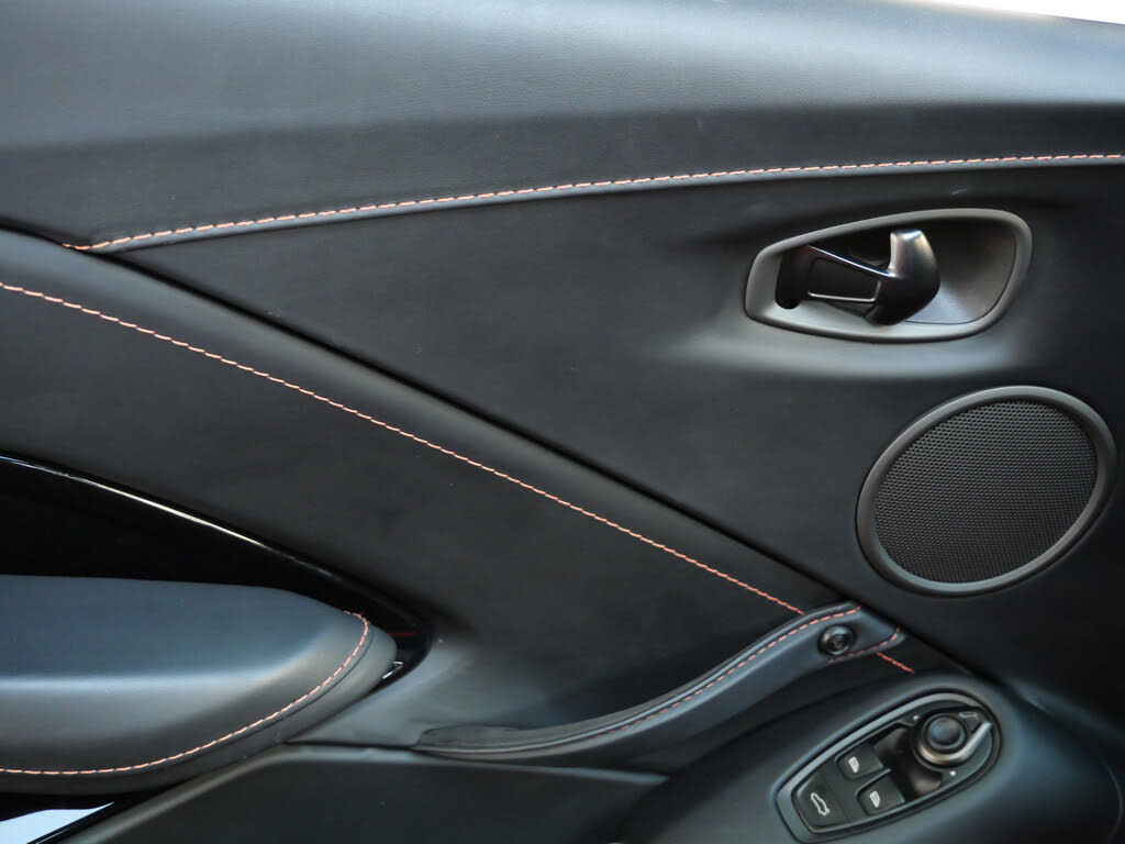 2022 Aston Martin Vantage Coupe RWD photo 20