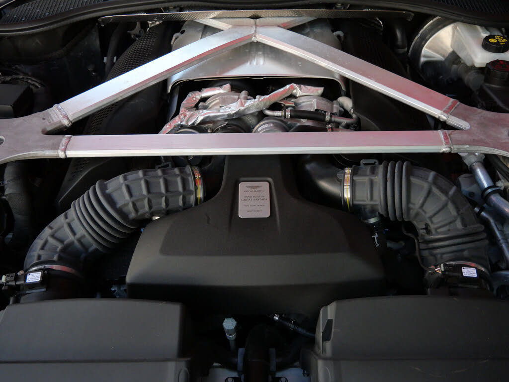2022 Aston Martin Vantage Coupe RWD photo 23