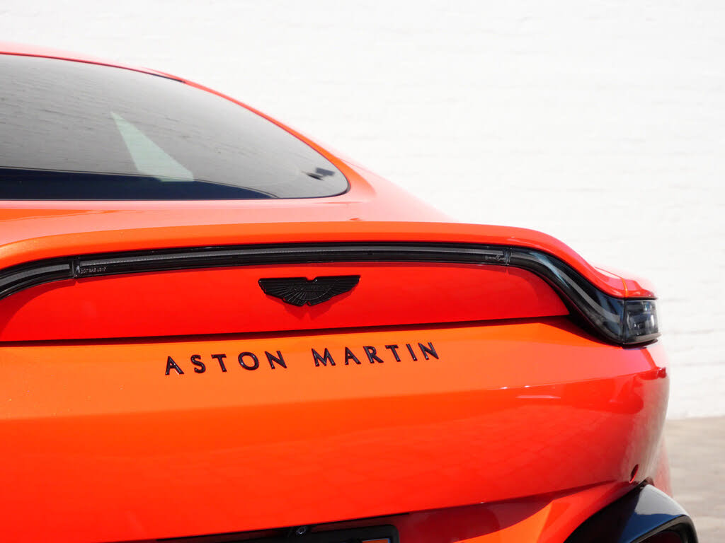 2022 Aston Martin Vantage Coupe RWD photo 8