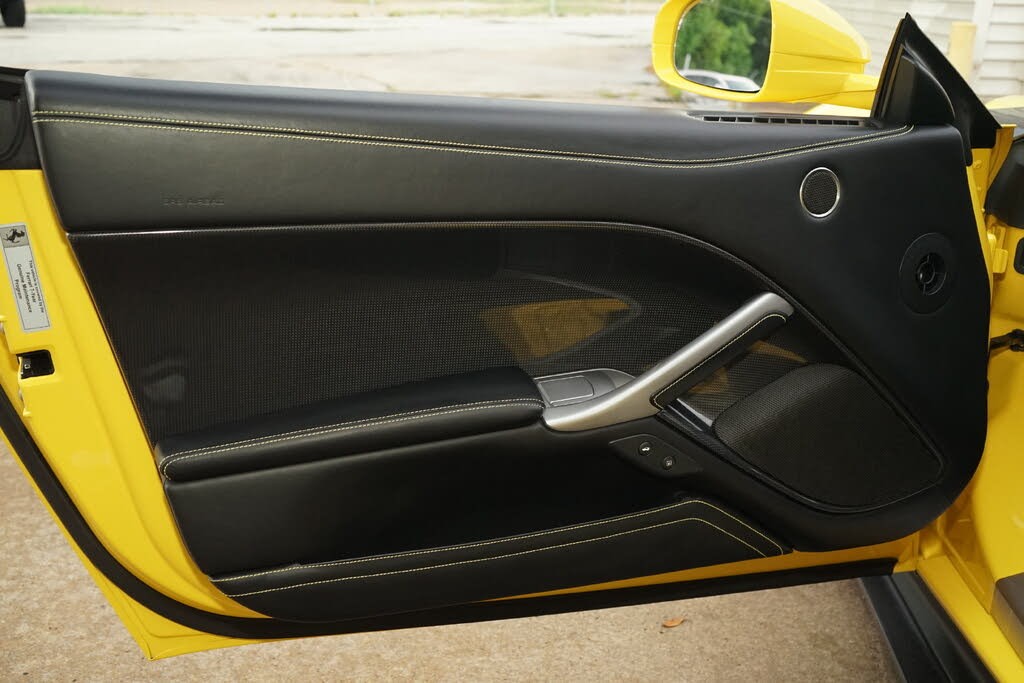 2015 Ferrari F12 Berlinetta Coupe photo 11
